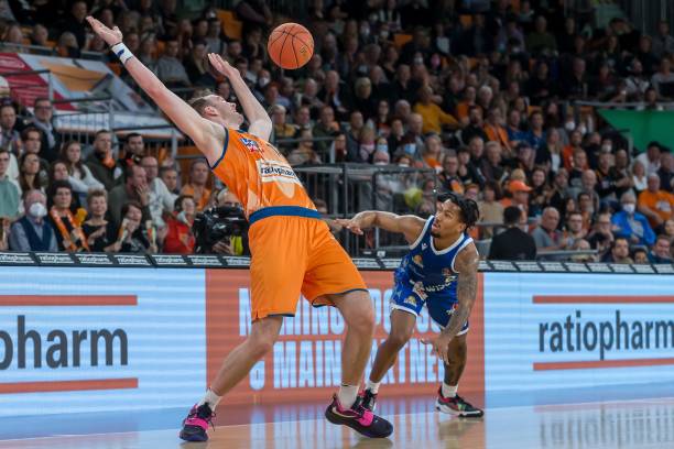 手递手给底 手递手给底